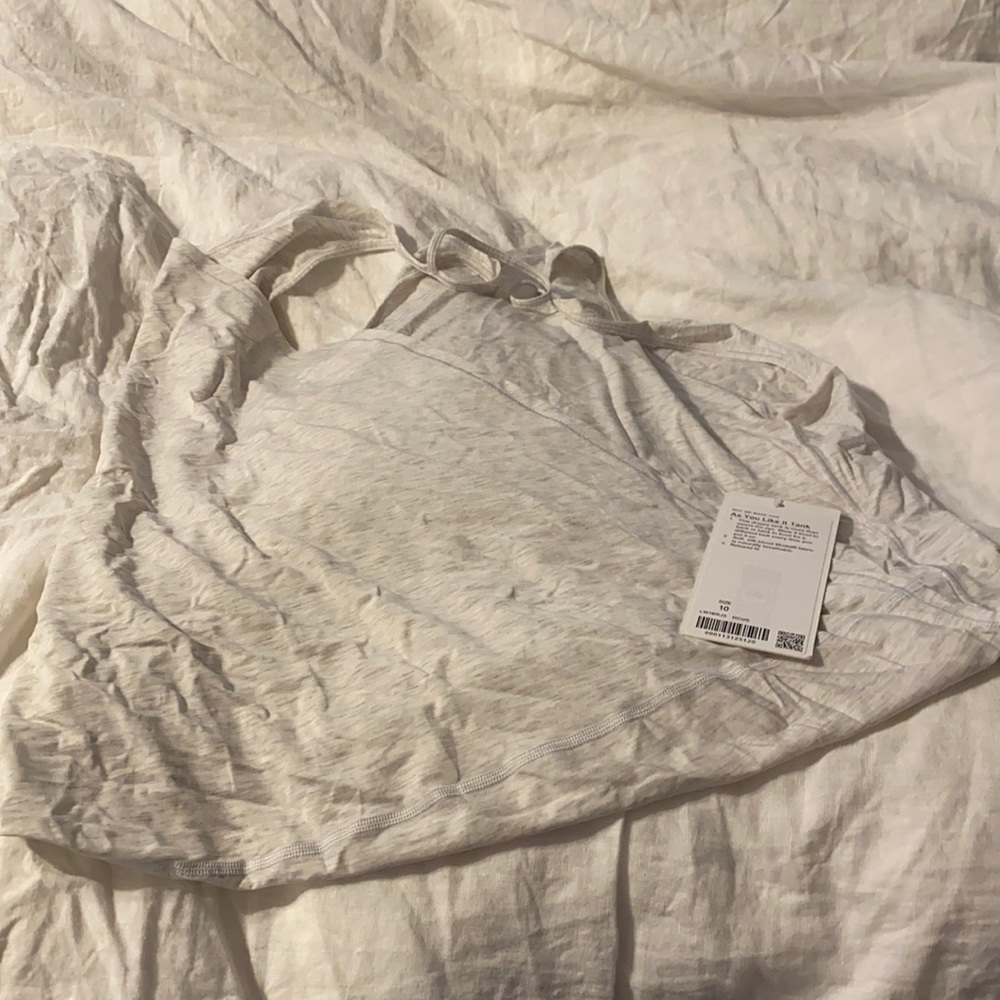 Lululemon tank